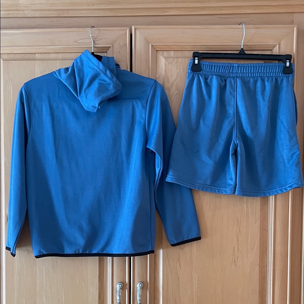 New Balance Blue Pullover and Shorts Set - Picture 8 of 8